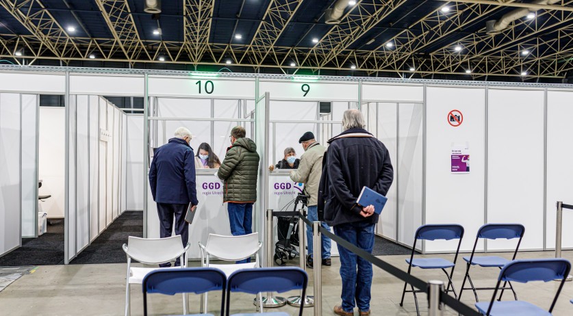 Vaccination doesn't protect against long-lasting Covid symptoms