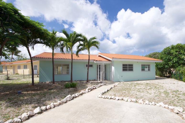 Defense is selling eight Grote Berg homes