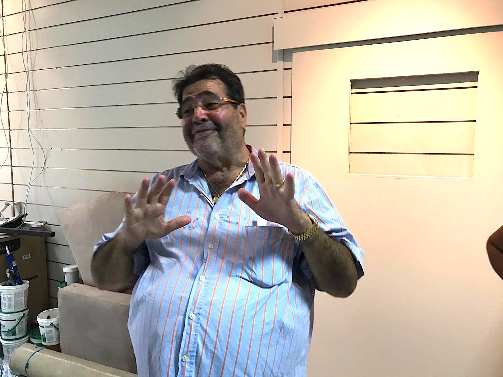 Dos Santos buys inventory bankrupt TV station