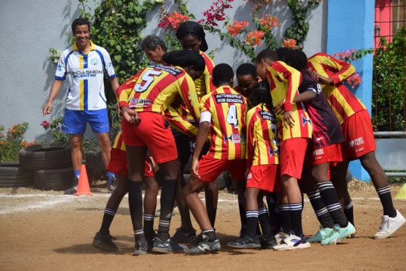 Van Straat naar Stadion Neighborhood League Resumes After Winter Break