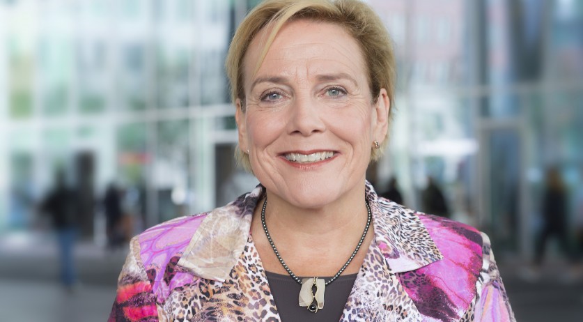 Dutch Defense Minister resigns over Afghanistan censure vote