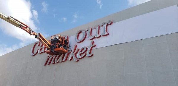 Carrefour’s sign is up