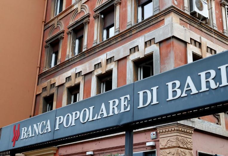 Bank of Italy warns a number of the country's smaller banks are at risk