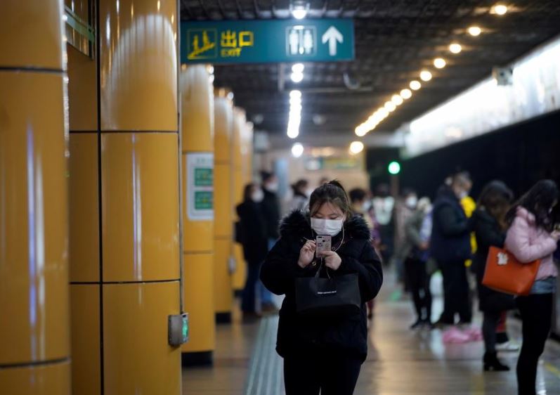 China vows to slay 'devil' virus, as countries scramble to evacuate citizens