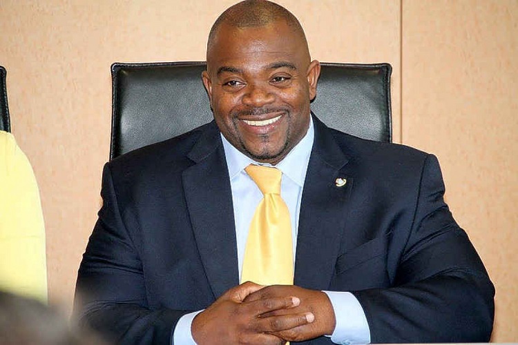 St. Maarten MP: “Ernst and Young report further condemns PJIA CEO, board”