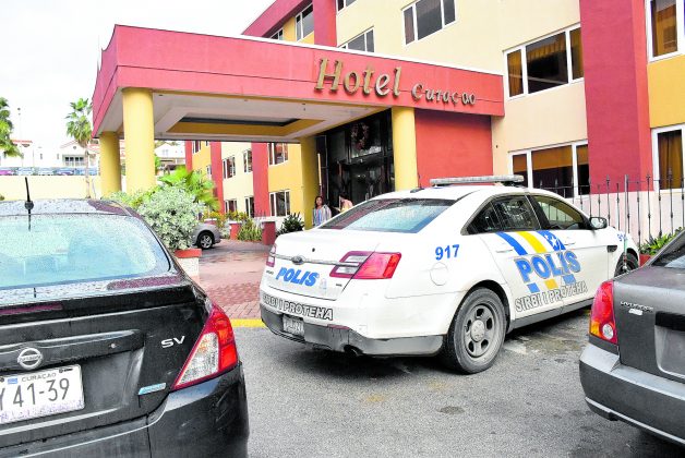 Staff On Vacation Hotel back to work