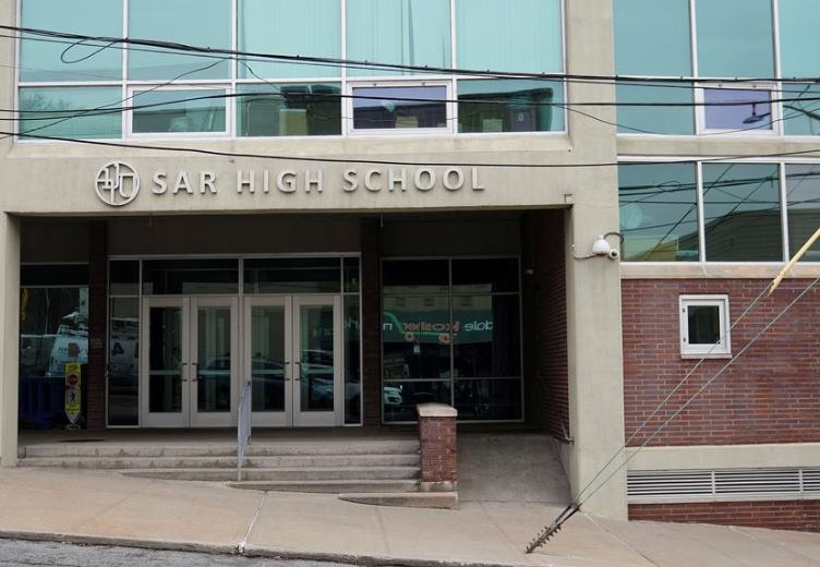 Coronavirus cases in U.S. exceeds 100, Fed acts to shield economy