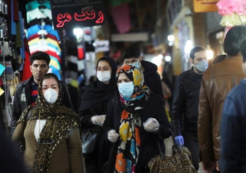 Coronavirus keeps families apart on eve of Iranian new year