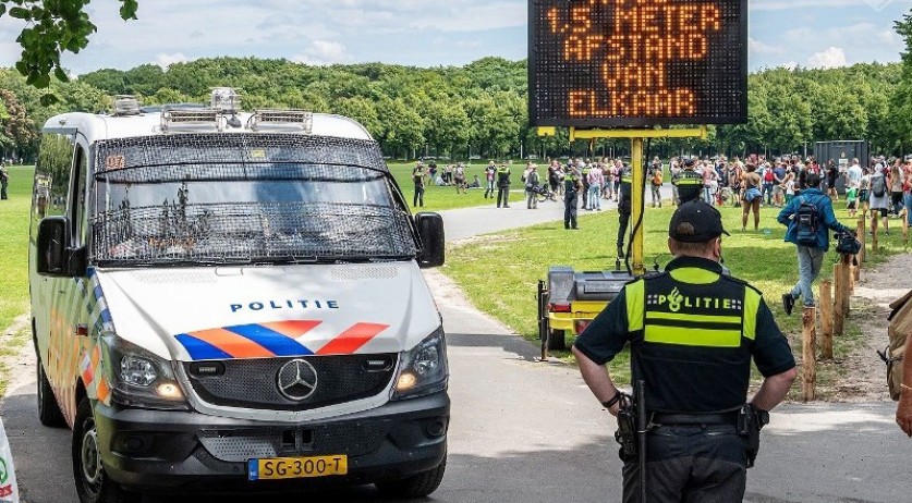 NL: Banks acting against platforms that spread Covid misinformation: report