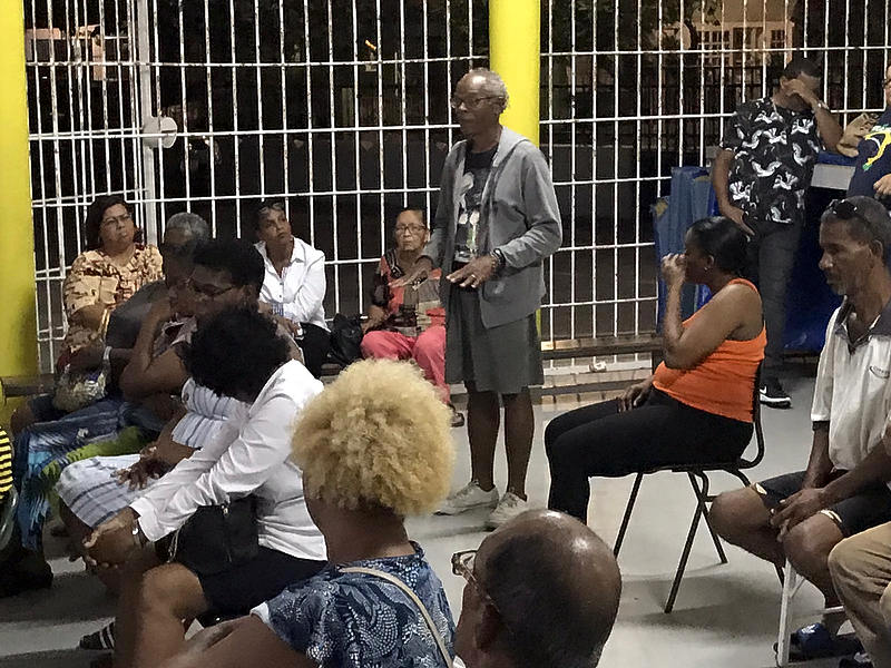 Residents want to get mail at home again