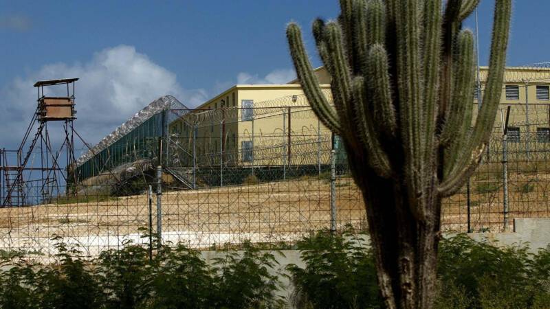 Judge puts an end to immigration shelter Curaçao