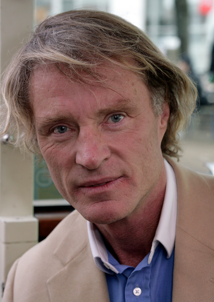 In memoriam: Jacob Gelt Dekker