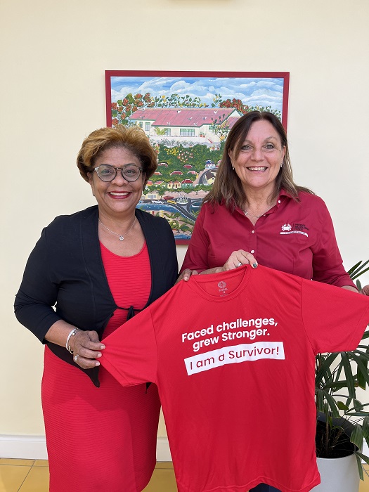 Orco Bank Donates the First Survivor T-Shirt to Stichting Prinses Wilhelmina Fonds