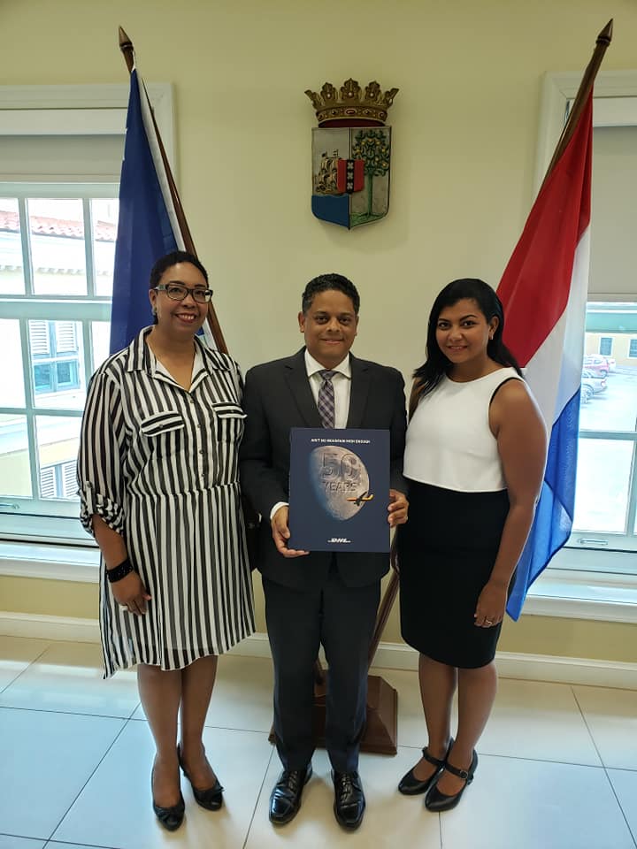 Prime Minister receives visit from DHL representatives