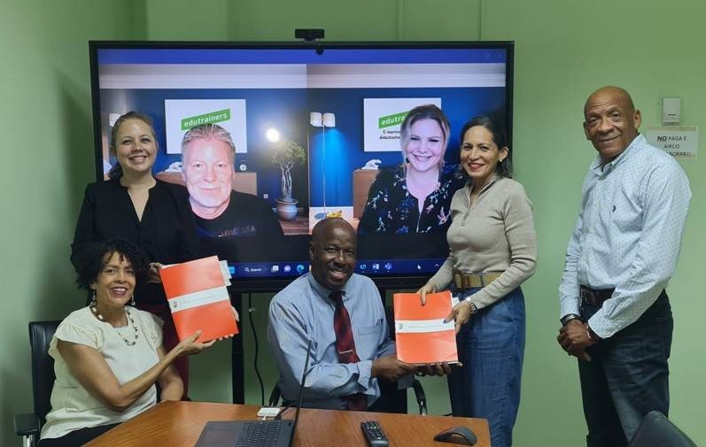 Teachers in Curaçao will receive lessons in digitization