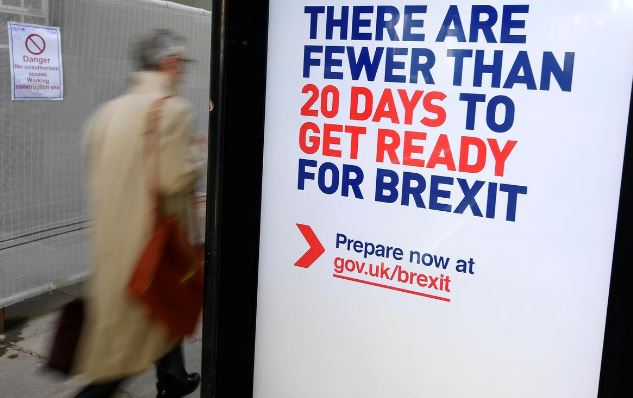 Britain struggles on two fronts to agree last-ditch Brexit deal