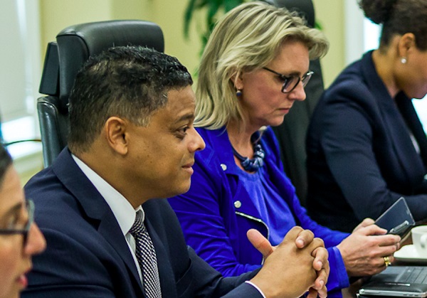 The authorities in Curaçao have tried in every way possible to prevent the destruction of Venex's humanitarian assets