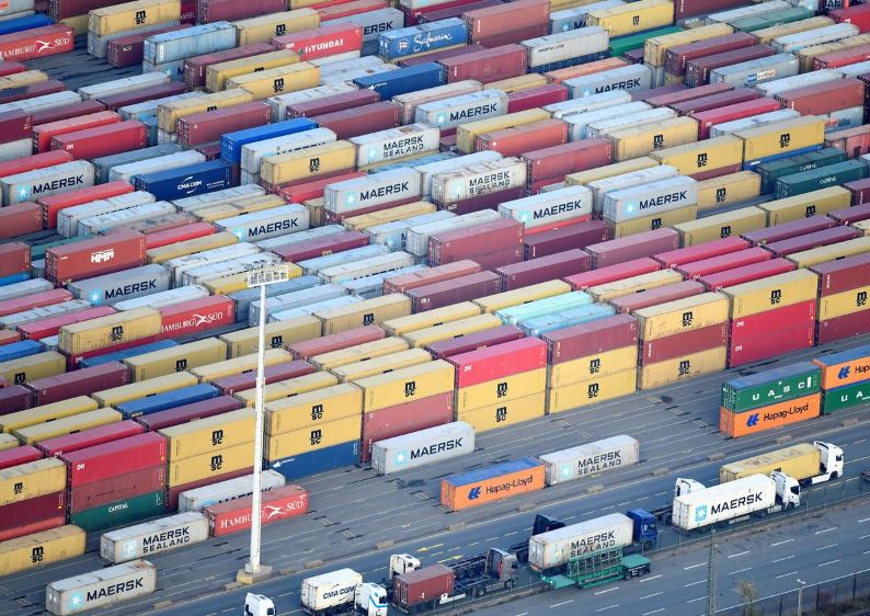 Euro zone economic sentiment edges up on Italy, Spain optimism