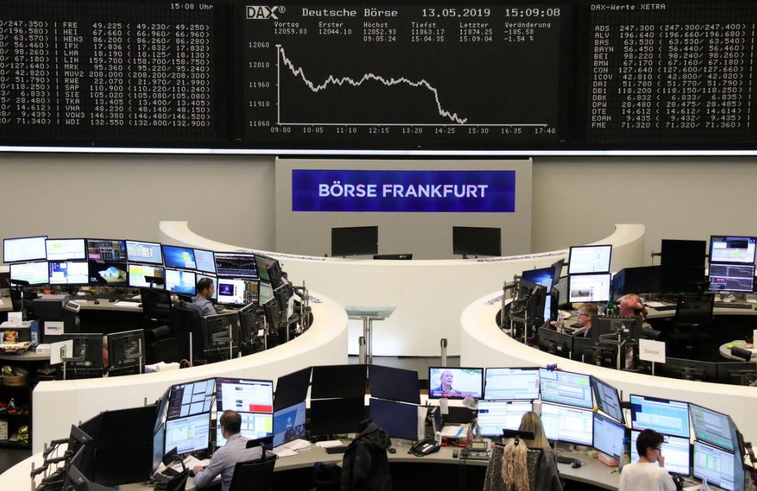 Chip rally helps European shares rise amid geopolitical tensions