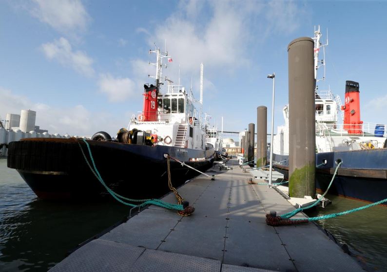 French mariners fear watery grave for 17th century pension perks