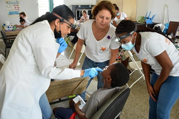Five Hundred Children Receive Free Dental Care and Education During “Un Smail pa Kòrsou” Project