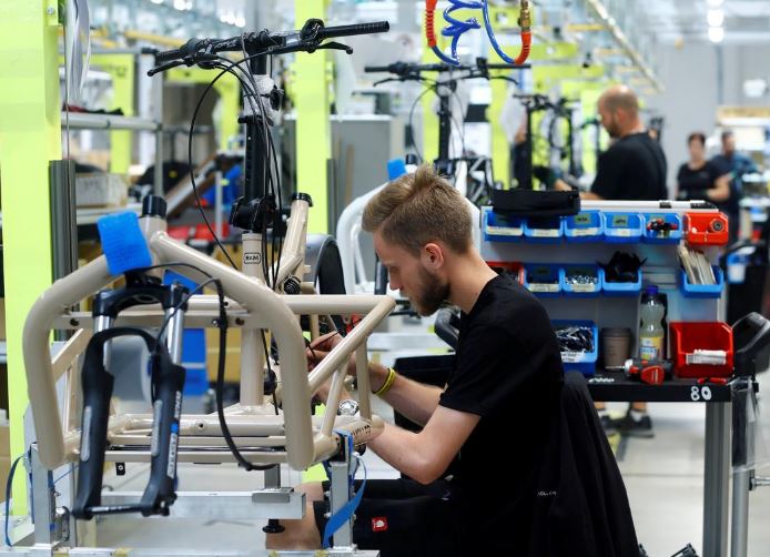 German economy likely to contract in fourth quarter, DIW says