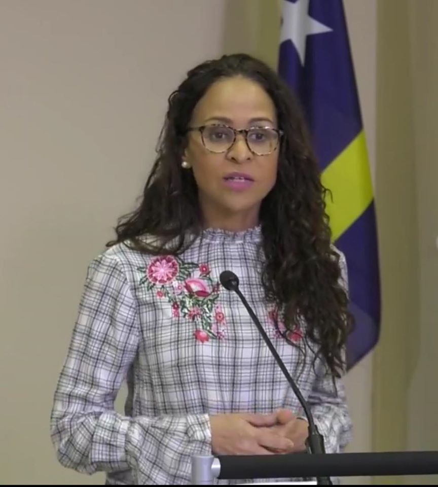 Salary increases at the Central Bank are indecent and unacceptable proposals