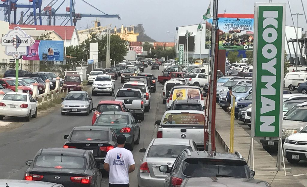 Fundashon pa Konsumidó Urges Curaçao Residents to Prepare for Hurricane Season