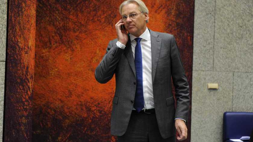 Henk Brons is stepping down as Director-General of Kingdom Relations