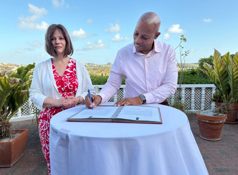 Dutch State Secretary Visits Curaçao to Discuss Support for Affected Childcare Benefit Families