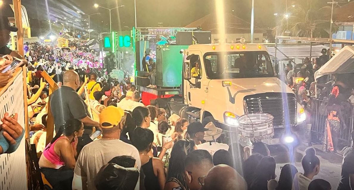 Major delay during 'Gran Marcha' due to action by Curaçao police