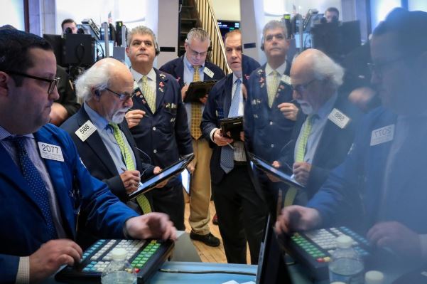 Investors' cash buildup comes at a cost