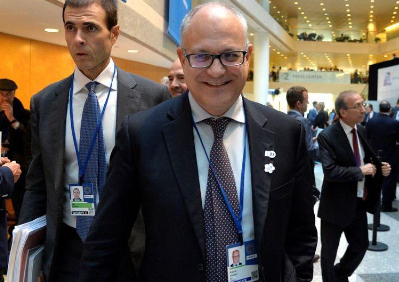 Italy softens budget plastic tax, cuts tax on 'green' tampons