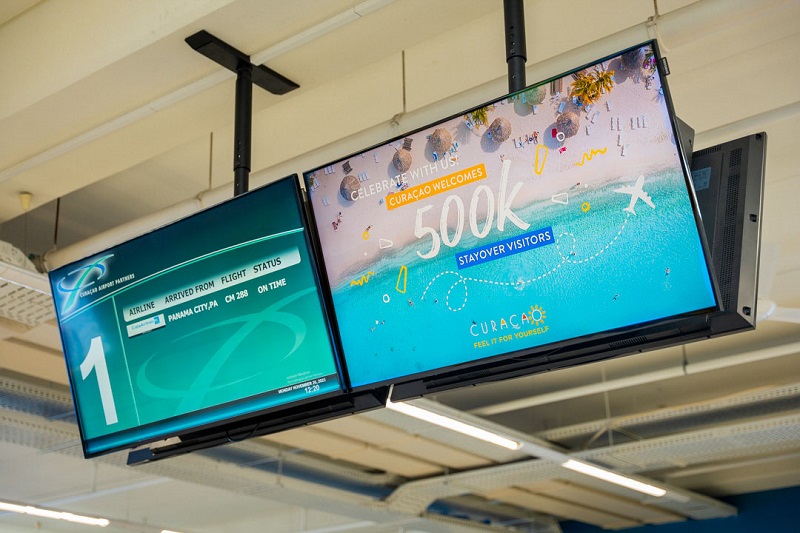 Curaçao celebrates historic achievement: over half a million stayover visitors