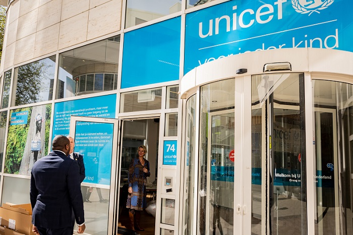 Agreement of cooperation between Minister Hato and UNICEF Netherlands