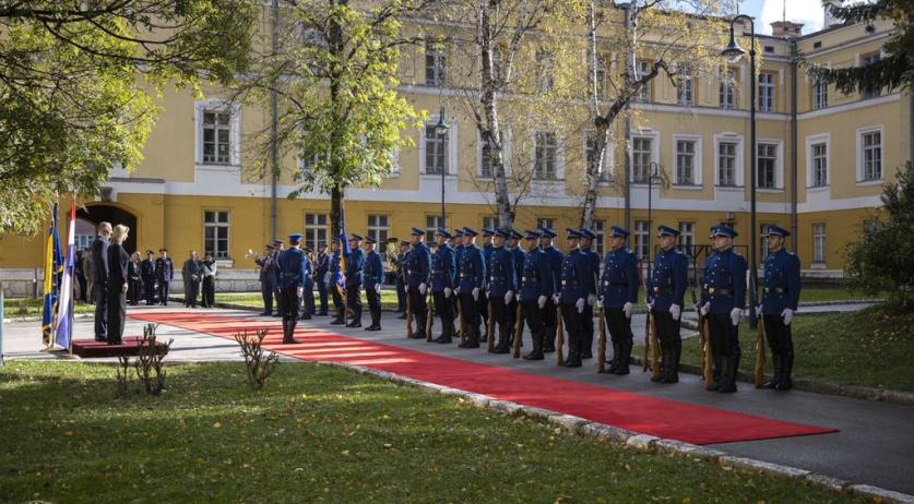 Dutch soldiers in Bosnia to fight Russian influence; First deployment since Srebrenica