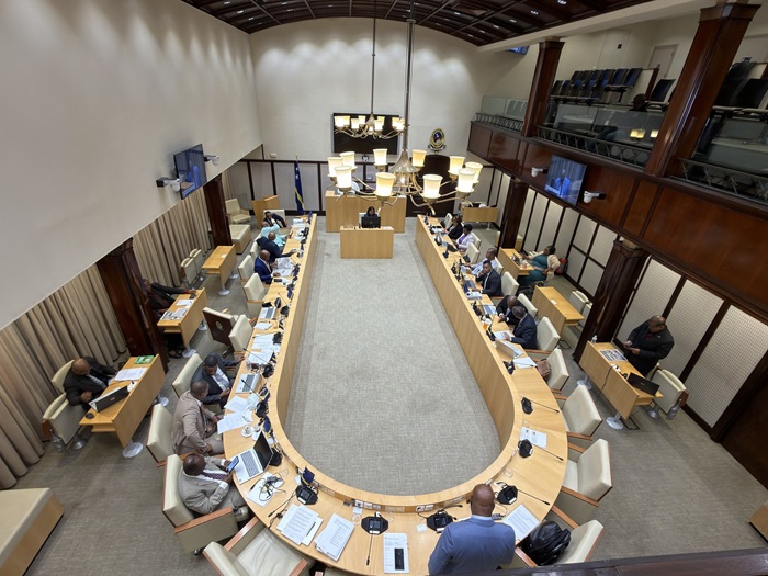 Curaçao Parliament Sees Both Risks and Opportunities in Venezuela Crisis