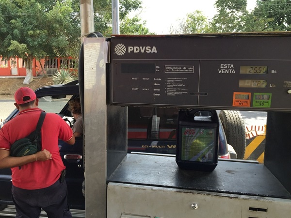 U.S. eyes October deadline to end exemptions on Venezuela oil sanctions