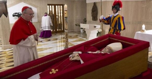 Curaçao Government Orders Flags at Half-Mast in Honor of Pope Francis