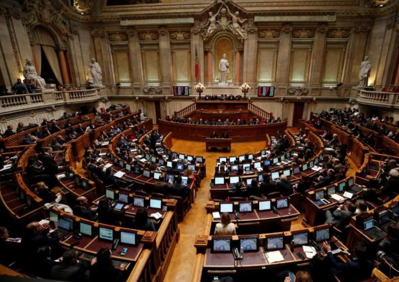 Portugal parliament approves surplus-aimed budget bill in first reading