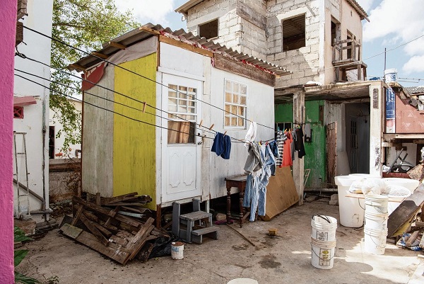 Council of advice Curaçao concerned about population decline and poverty