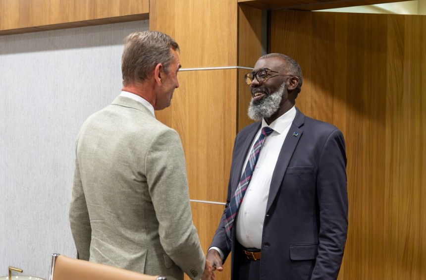 Prime Minister Pisas Welcomes State Secretary Van Marum and BZK Delegation