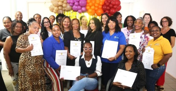 22 New Professionals Certified to Combat Child Abuse and Domestic Violence in Curaçao