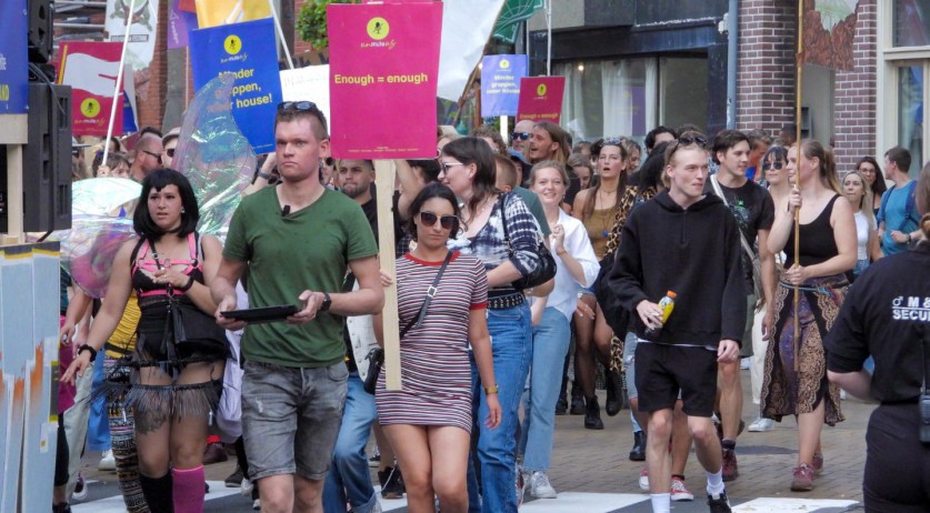 Anti-racism envoy criticizes Dutch government for not trusting citizenry; No apologies for slavery