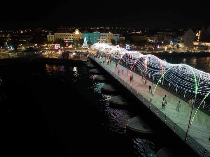Queen Emma Bridge Undergoes Urgent Maintenance to Combat Wood Rot