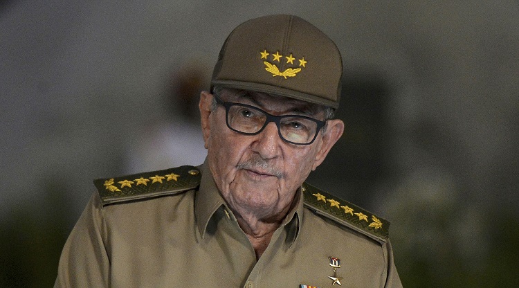 Castro confirms he is passing Cuban Communist Party leadership to new generation