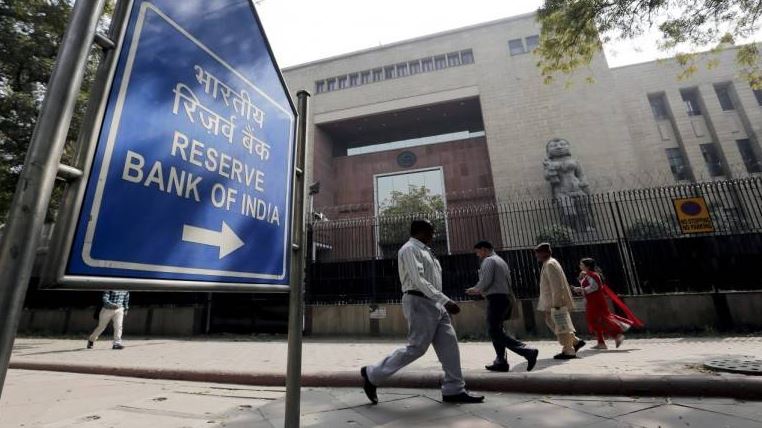 India's RBI says foreign firms can process abroad, but must store data in India