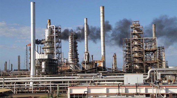 PDVSA closed Amuay and Cardón refineries