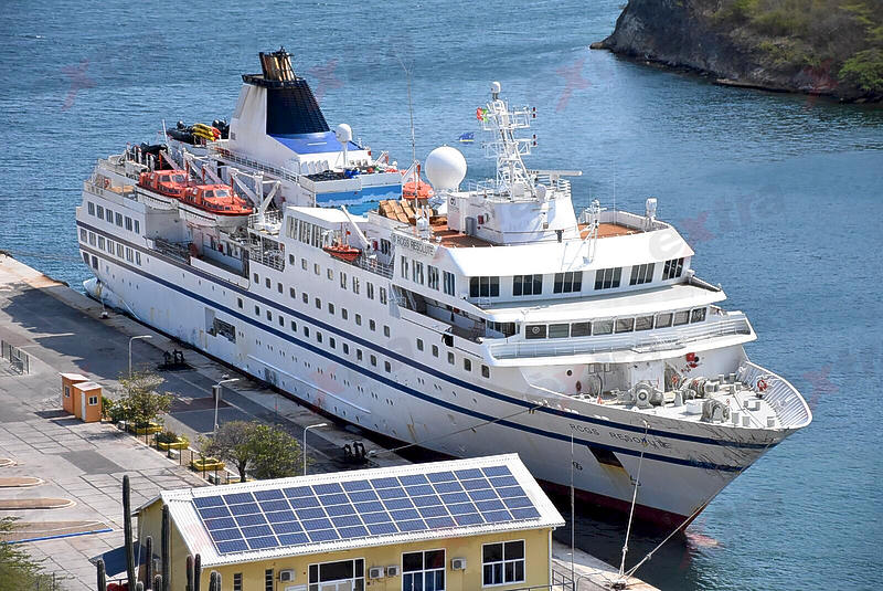Expedition cruise ship reportedly sold at auction for just $600,000