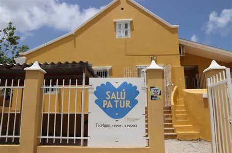 Salú pa Tur Faces Uncertain Future Amid U.S. Aid Cuts and Limited Dutch Support